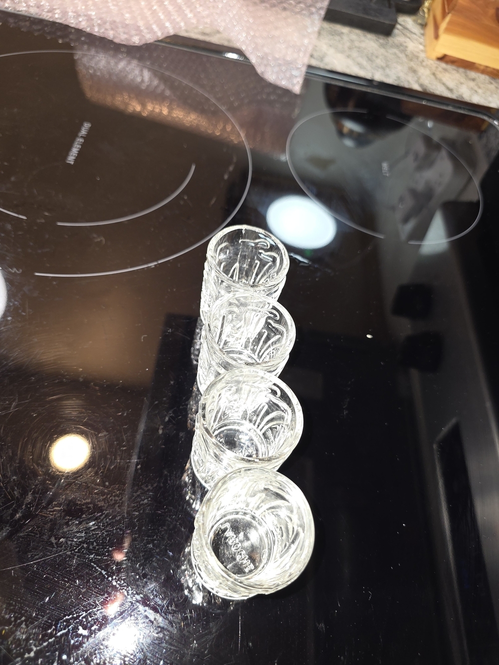 Classic Clear Glass Measuring Shot Glasses — Set of 4 - Picture 3 of 16